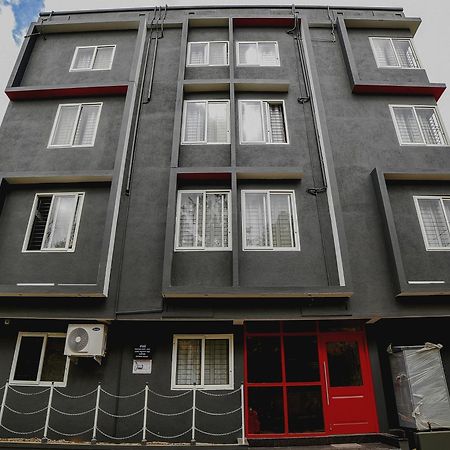 Townhouse Sarvar Hospitality Near Ascendas Park Square Mall Бенґалуру Екстер'єр фото